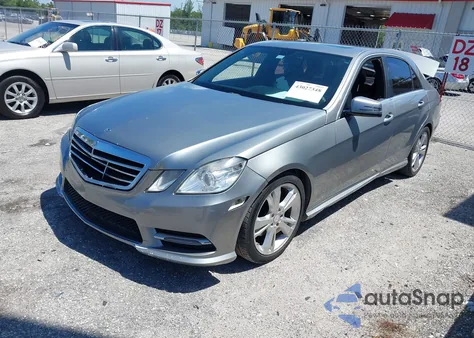 2013 Mercedes-Benz E 350 z USA, uszkodzony, nr VIN WDDHF5KB0DA742160